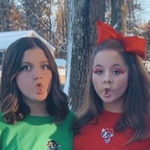 Meet your Posher, Lyla and Eva